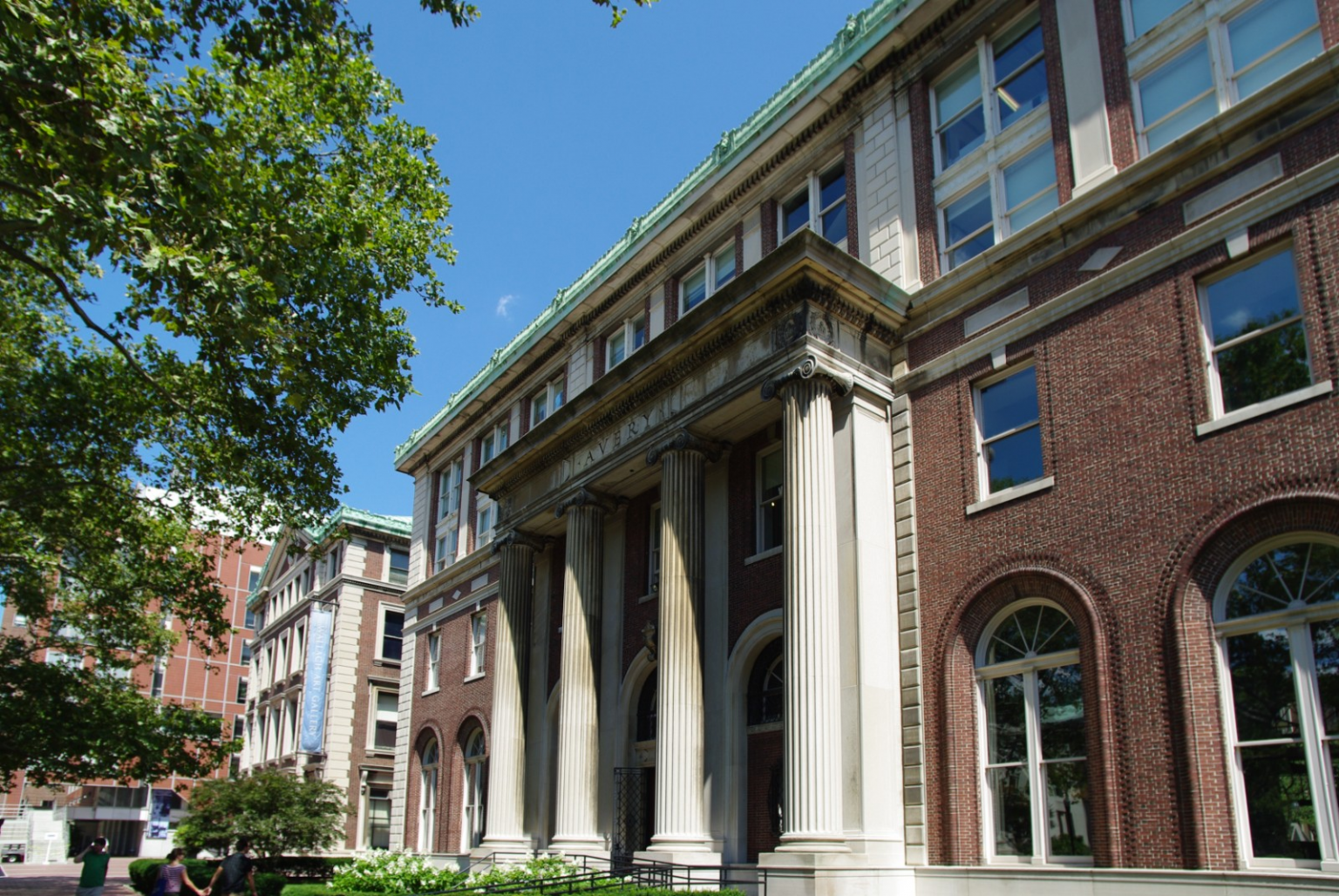 25 Best Schools For Economics In The US 2024